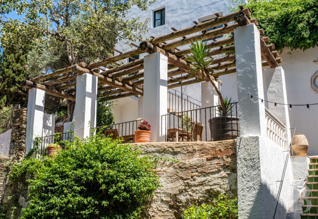 À Cadaques, dans le Parc naturel de Cap de Creus, une impressionnante maison de Peter Harnden, architecte des années 60 - photo  n°5